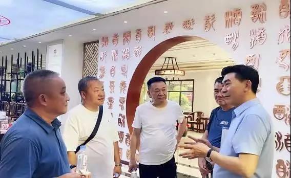 华贵集团总工程师冯小宁获“酒业卓越女性领导者”奖项！(图9)