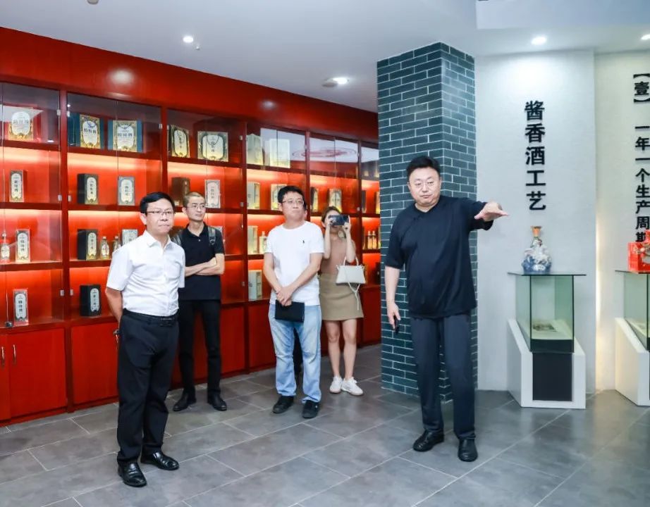 传承赖氏酱香,书写酱酒新篇(图4) 传承赖氏酱香,书写酱酒新篇(图4)