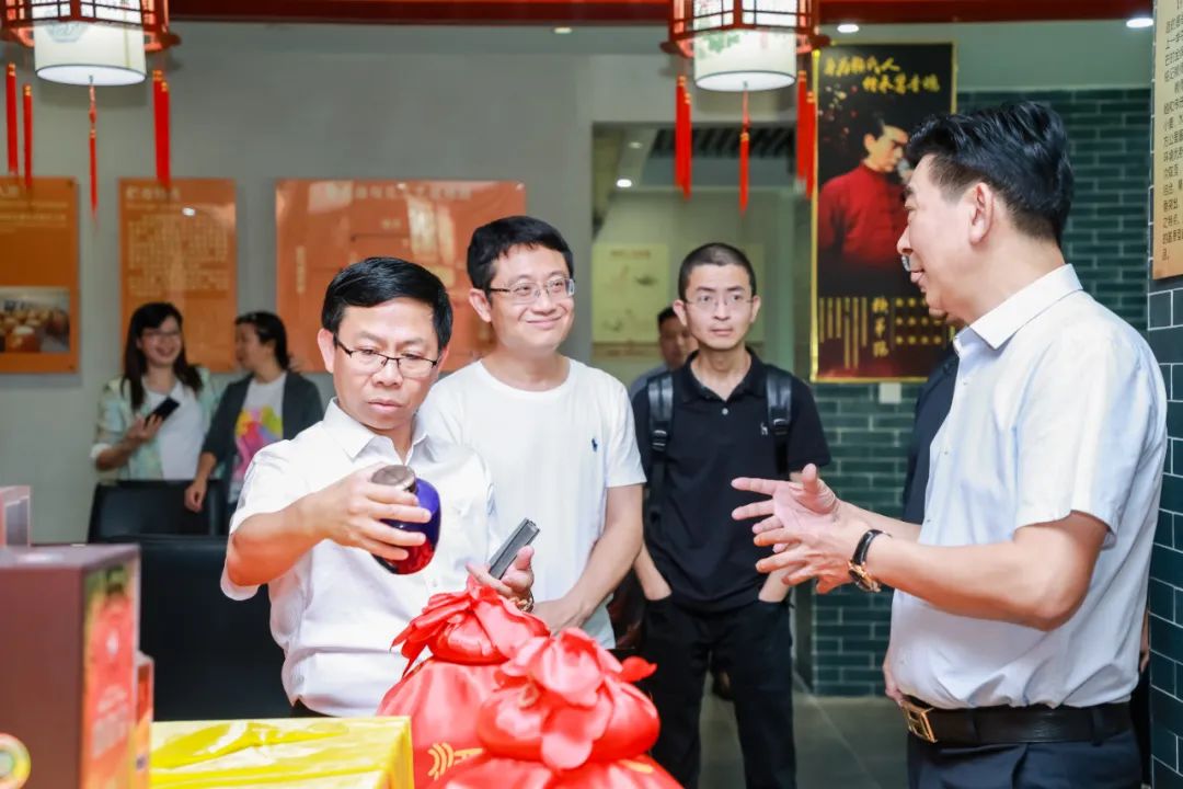 传承赖氏酱香,书写酱酒新篇(图9) 传承赖氏酱香,书写酱酒新篇(图9)